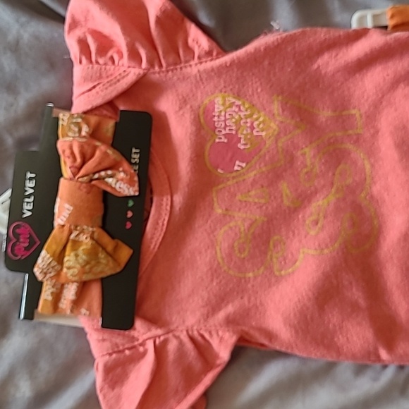 NEW Pink Velvet 3 piece set, Pink & Orange, 3M-6M - Picture 2 of 8